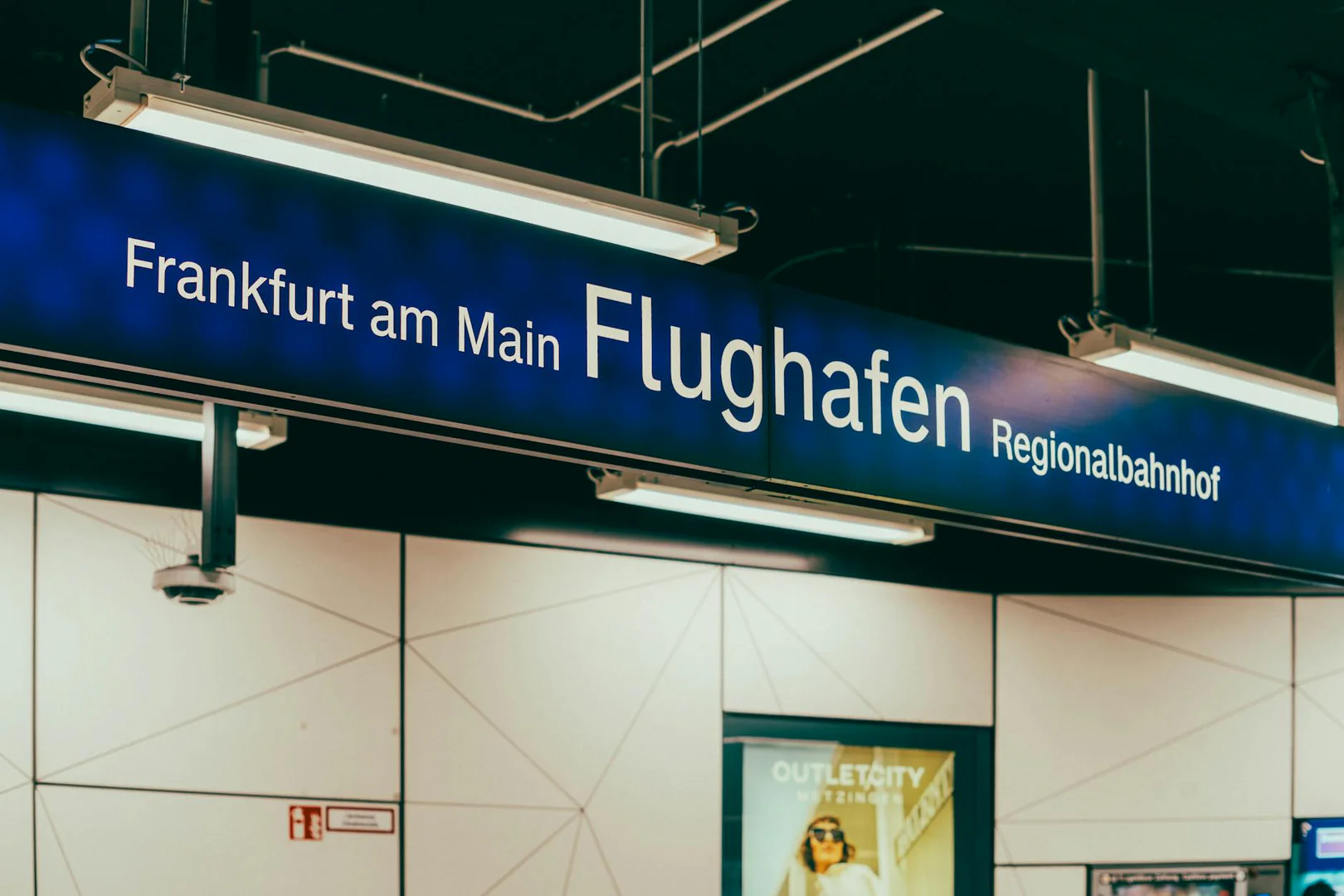 Flughafen-Fallschirm für Mauch: Ein Jahr länger im VR