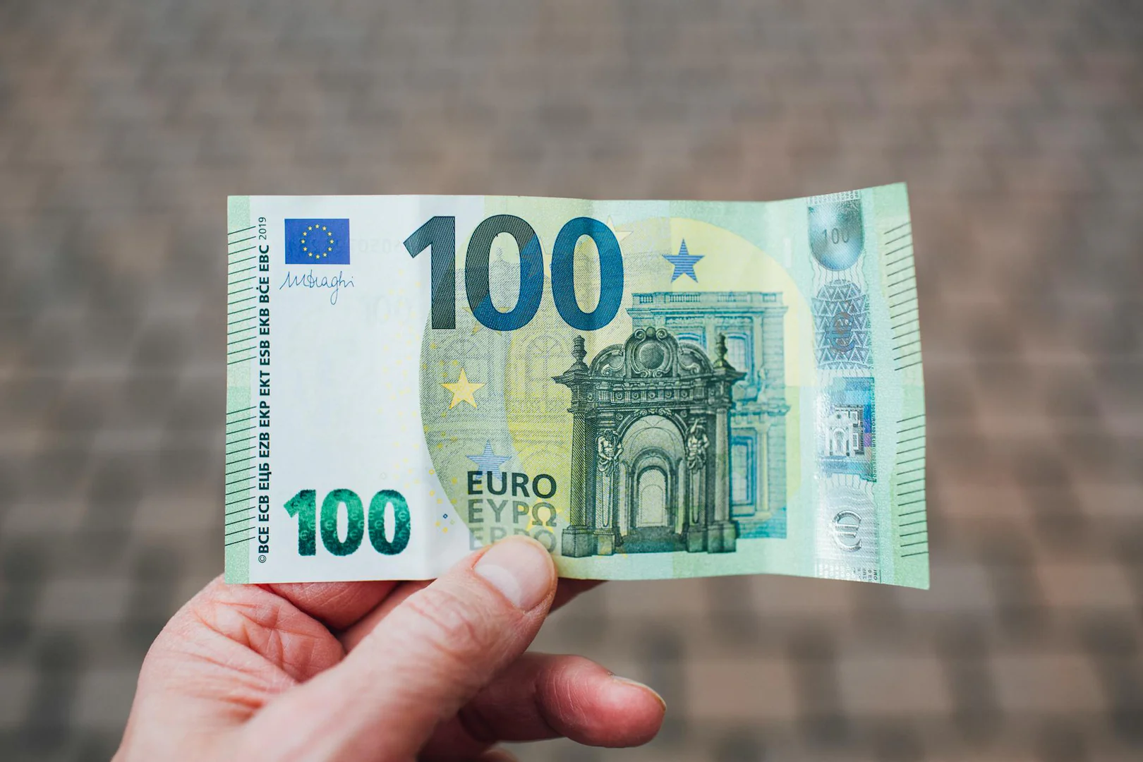 Bundesrat lockert Lex UBS, aber bleibt hart bei 100-Prozent-Kernkapital