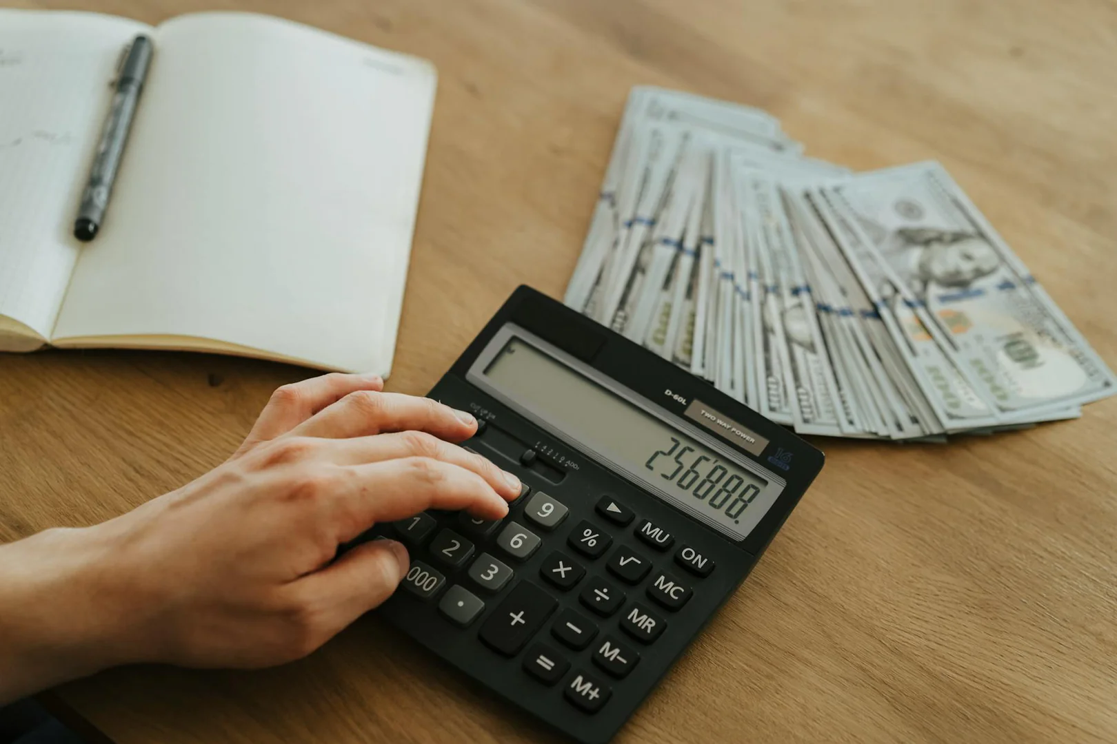 Liquiditätsprognose mit KI 2026: Wie Schweizer KMU Cashflow-Krisen vorhersehen